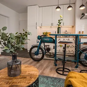 Stylish Oasis With Ac And Parking , Budapeszt Węgry